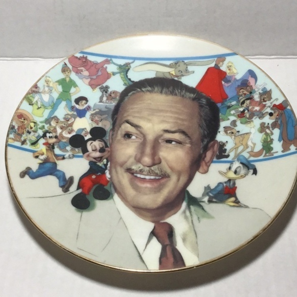 Walt Disney 85th Anniversary Plate  4403 of 25,000